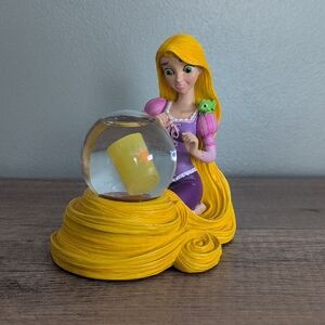 Disney Tangled Rapunzel Snow Globe